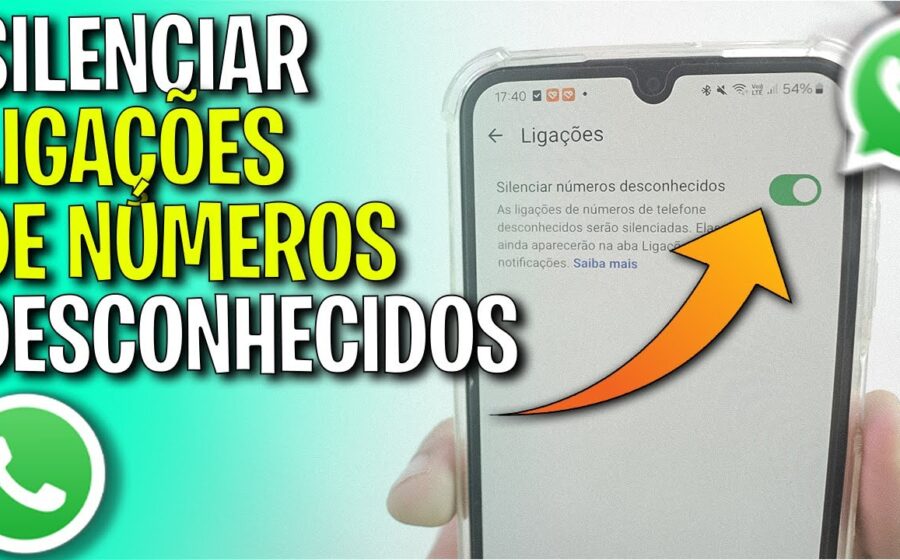 Smartphone exibindo tela do WhatsApp com transcrição automática de chamada de número desconhecido, recurso de privacidade no dispositivo
